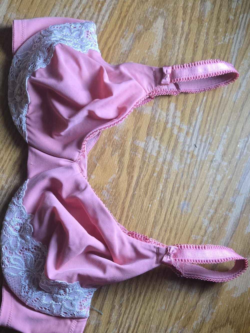 OLGA UNLINED UNDERWIRE BRA SIZE 38C